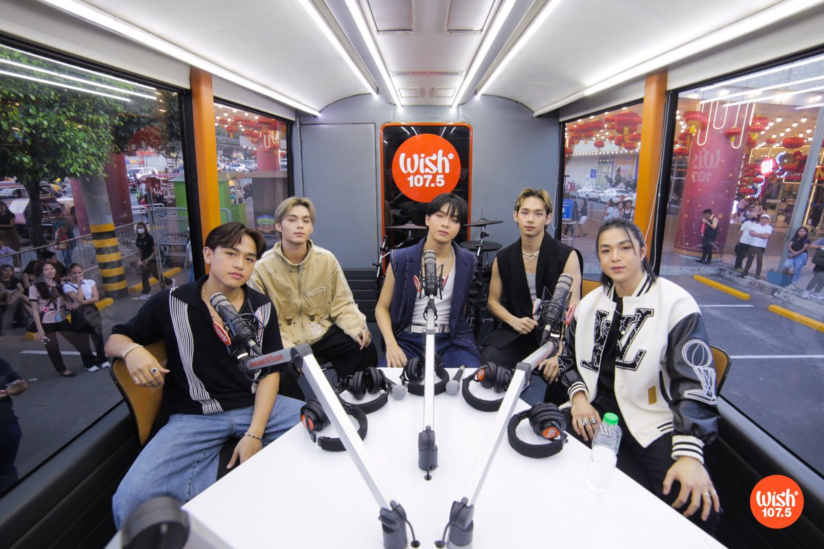 wish1075's tweet photo. On their comeback Wish Bus guesting, P-pop group @vxonofficial soared high with their latest single, "Agila." https://t.co/rO4WkYgdFa