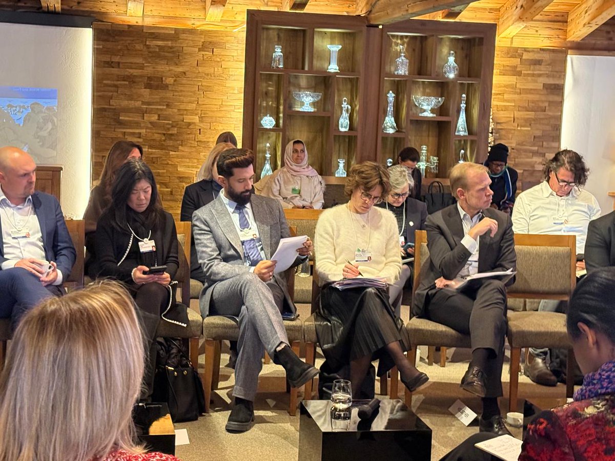 iChiragPaswan's tweet photo. At the heart of every decision our government makes are the people and their needs! 
At #WEF25, Davos, I participated in a critical session on ‘Raising Public-Private Ambition for Nature and Food’. Discussions focused on leveraging public-private partnerships to sustainably and inclusively transform global food systems. Such initiatives will further strengthen India’s vital role in shaping resilient food systems globally. 

हमारी सरकार के हर निर्णय का केंद्राधार जनता और उनकी आवश्यकताएं होती हैं! #WEF25, दावोस में मैंने ‘प्रकृति और खाद्य के लिए सार्वजनिक-निजी महत्वाकांक्षा बढ़ाने’ पर एक महत्वपूर्ण सत्र में भाग लिया। इस सत्र में सार्वजनिक-निजी भागीदारी के माध्यम से वैश्विक खाद्य प्रणालियों को स्थायी और समावेशी रूप से बदलने पर गहन चर्चा हुई। ऐसे कदम वैश्विक खाद्य प्रणालियों में भारत की महत्वपूर्ण भूमिका को और सशक्त करेंगे।

#WEF2025 #IndiaAtWefDavos2025