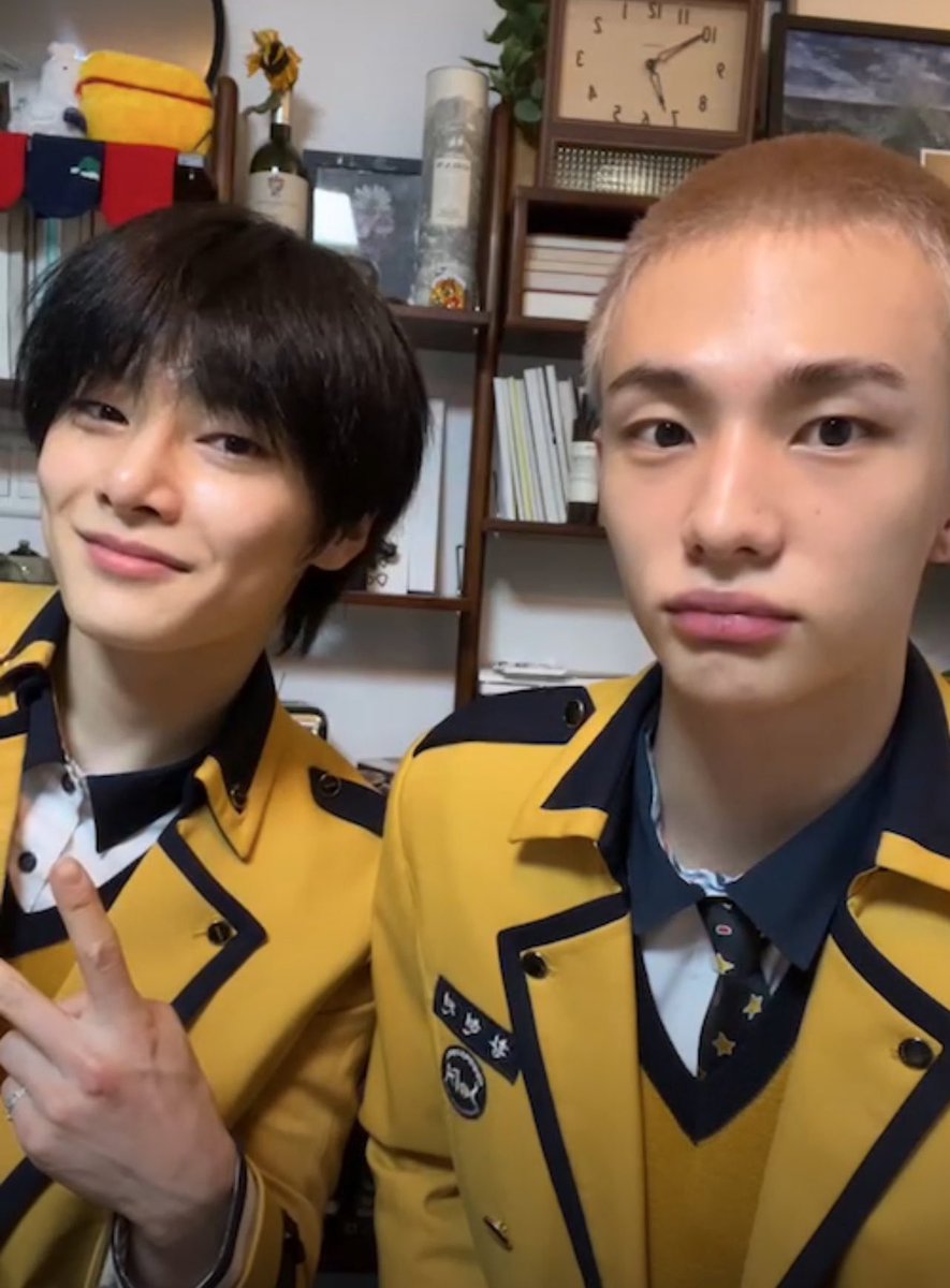 HyunIn Thailand tweet media