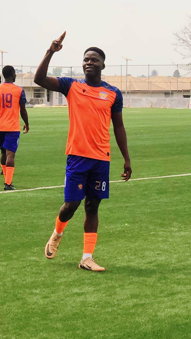 Tundebally's tweet photo. I'm thrilled to hear that one of the players under my football club,@BallyboysFC, Ikulanberu Ariyo,has been promoted to the senior team of @SunshineFCAkure. This is a dream fulfilled for this young star. I'll continue to show more support to other players to go higher in football https://t.co/WXKHV6SvvW
