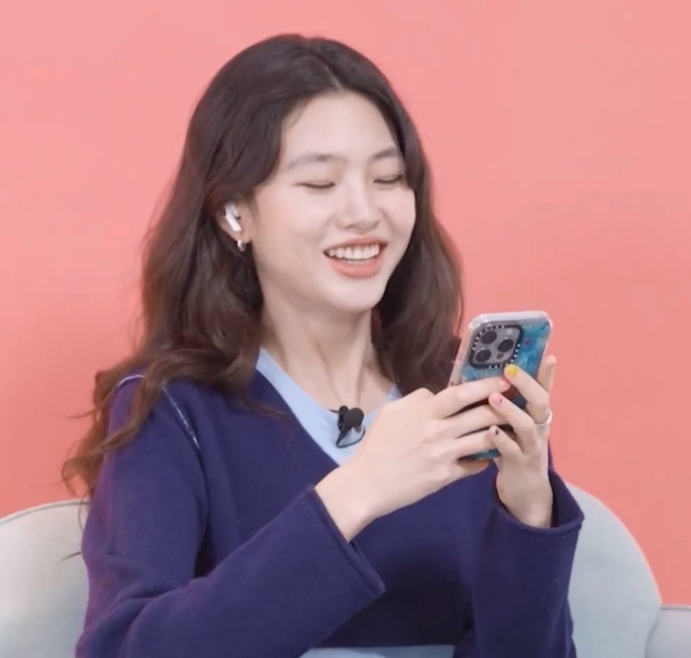 AboutMusicYT's tweet photo. Jisoo and Jung Hoyeon will guest together on 'Self-on Kode'. https://t.co/tBYswkF1WJ