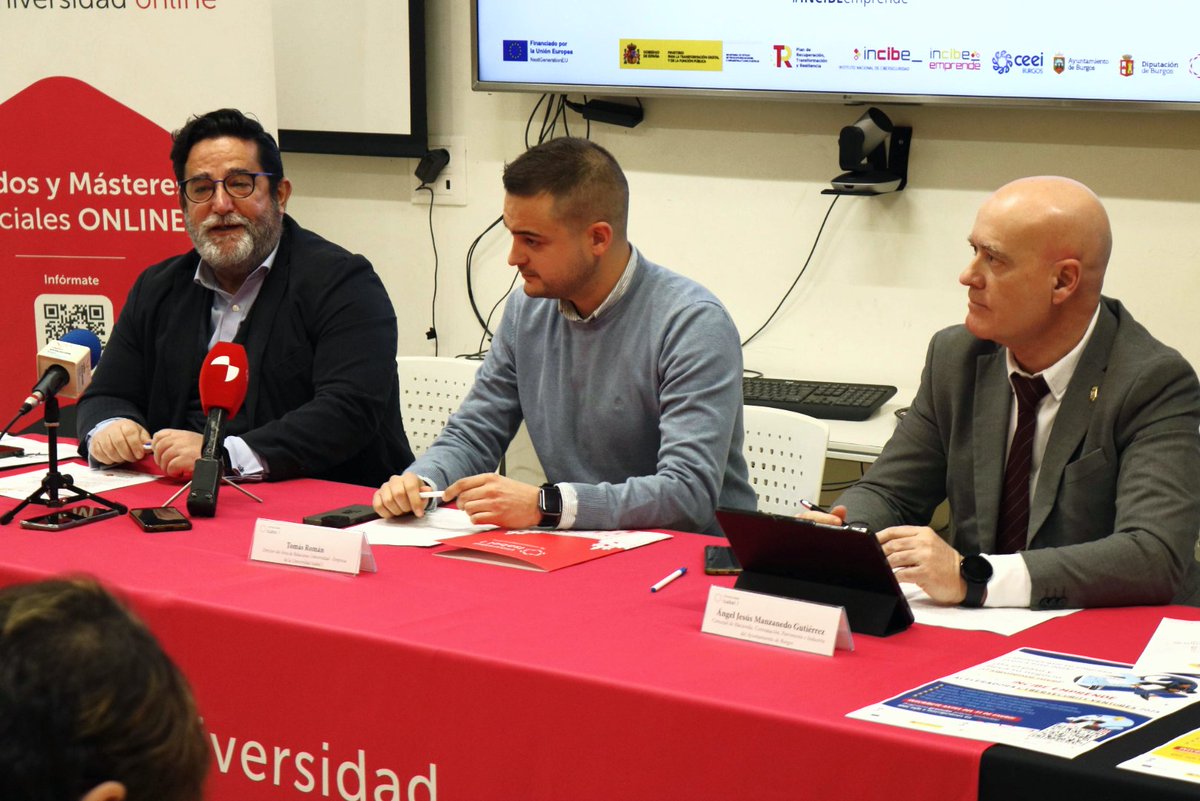 Impulsamos las empresas burgalesas! 🚀

Ayer presentamos nuestros nuevos programas #INCIBEemprende de incubación y aceleración de empresas, junto con <a href="/angelmanzanedo/">Angel Manzanedo</a>, Concejal de Hacienda y Tomás Román, de <a href="/ui1Universidad/">Universidad Isabel I | Tu universidad online</a>. 

<a href="/IncibeEmprende/">INCIBE Emprende</a> <a href="/INCIBE/">INCIBE</a>