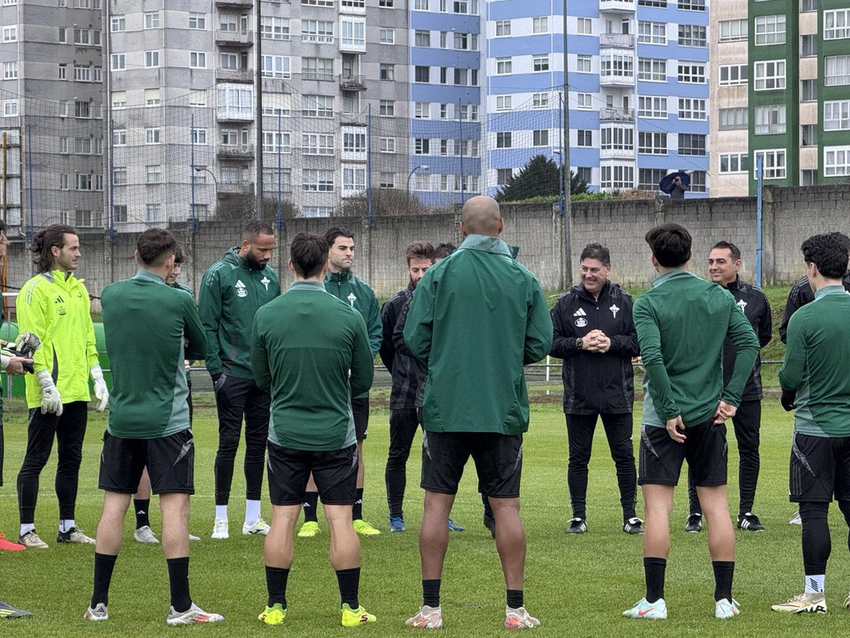 racingferrolsad's tweet photo. 3, 2, 1… comezamos! 🚀🔥

#éunsentimento #sempreverdes #onortedonorte #somosdeferro https://t.co/J0GWT11vCr
