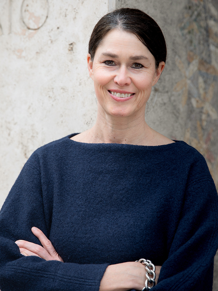 University of Basel (@unibasel_en) on Twitter photo Prof. Dr. Mirjam <a href="/ChristCrain/">Christ-Crain 🇪🇺🇨🇭</a>, an endocrinologist renowned for her pioneering research, believes in interdisciplinary collaboration to develop new ideas. Her motto? "Never give up."
Discover more about her in the latest issue of Uni Nova:
👉 unibas.ch/en/News-Events… Prof. Dr. Mirjam <a href="/ChristCrain/">Christ-Crain 🇪🇺🇨🇭</a>, an endocrinologist renowned for her pioneering research, believes in interdisciplinary collaboration to develop new ideas. Her motto? "Never give up."
Discover more about her in the latest issue of Uni Nova:
👉 unibas.ch/en/News-Events…