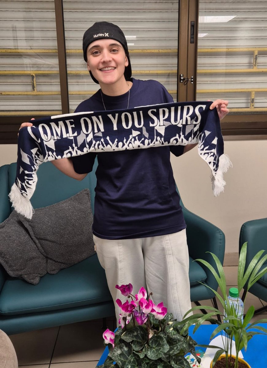 Mandy Damari ππ€ (@damarimandy) on Twitter photo I told Emily about all the <a href="/SpursOfficial/">Tottenham Hotspur</a> fans who released yellow balloons and created a "She's one of our own" chant for her. She is so touched and we can't wait to join you again for a match π€
Let's keep going for the 94 remaining hostages, including 8 with British links ποΈ I told Emily about all the <a href="/SpursOfficial/">Tottenham Hotspur</a> fans who released yellow balloons and created a "She's one of our own" chant for her. She is so touched and we can't wait to join you again for a match π€
Let's keep going for the 94 remaining hostages, including 8 with British links ποΈ