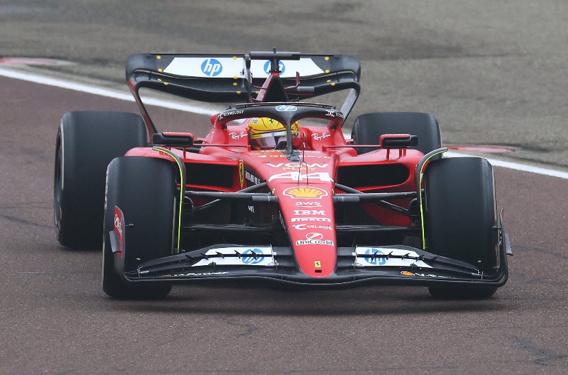 LH44_Updates's tweet photo. 🚨| NEW: Lewis Hamilton’s FIRST Drive in a Scuderia Ferrari F1 Car 🔥🔥

#F1 #lewishamilton 🇬🇧🇮🇹 https://t.co/MTUDE5ADVB