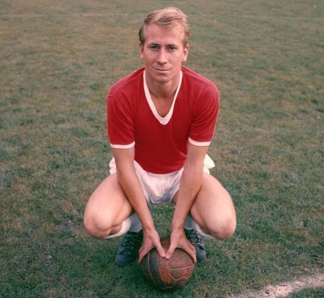 footballmemorys's tweet photo. Bobby Charlton,  Manchester United 

#MUFC #ManchesterUnited #ManUtd https://t.co/mRTvuRuohG