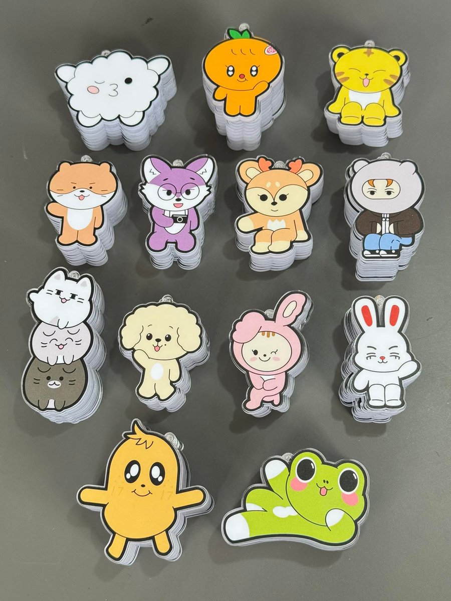 cheolhaniyoo_n's tweet photo. All members of the MiniTEEN keychain are available on hand! Go check them out @Kollectsph 

#miniteen #SEVENTEEN https://t.co/CXWxqj9iCG