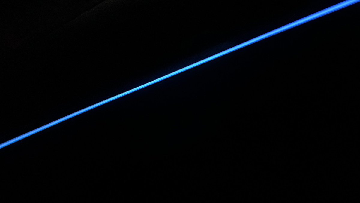 VnMl24's tweet photo. Esa delgada linea entre la luz y la oscuridad #thineblueline https://t.co/9HGSNmTZeF