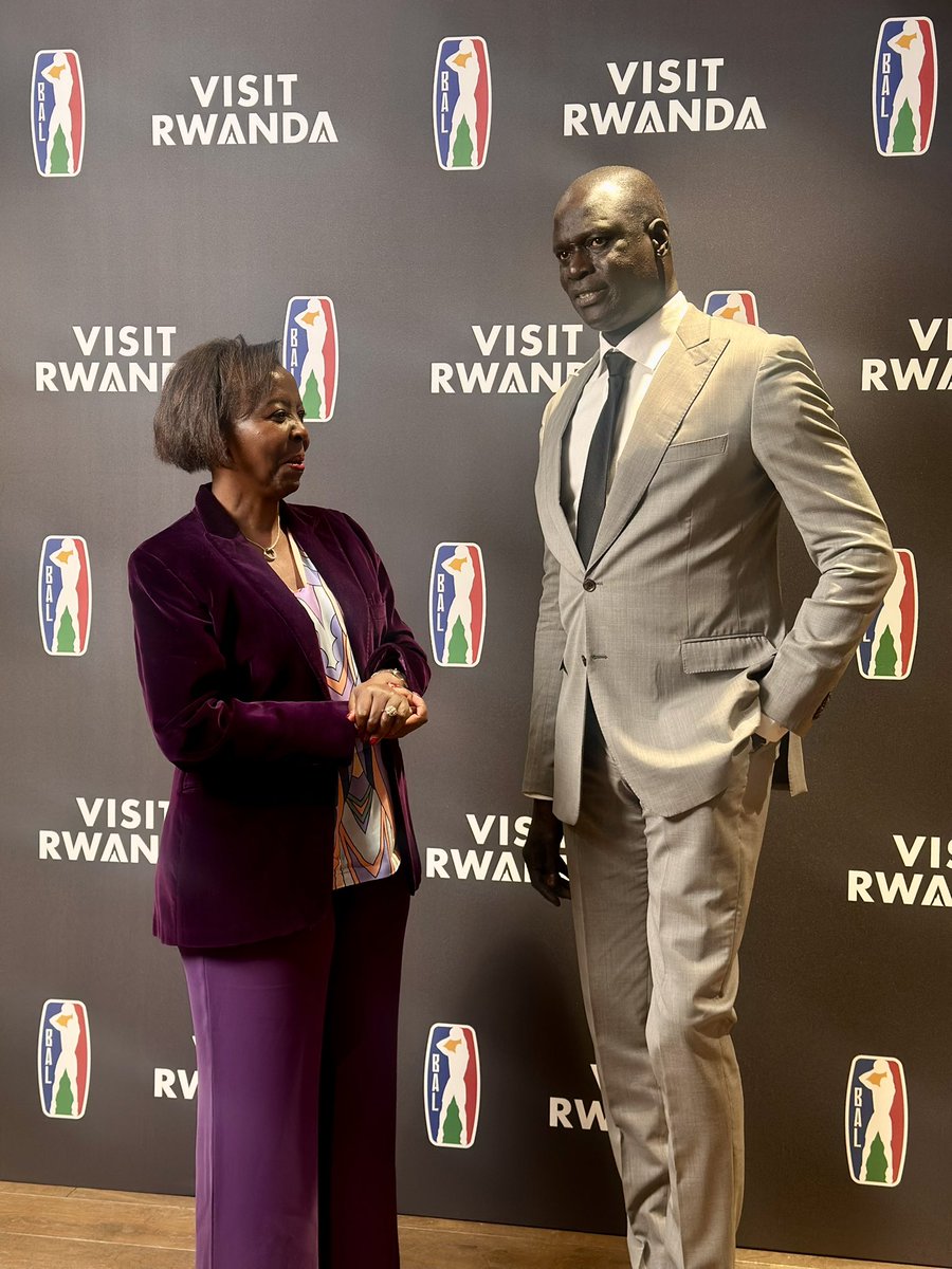 OIFrancophonie's tweet photo. La Secrétaire générale de la #Francophonie, @LMushikiwabo était invitée à la soirée organisée par @theBAL et @visitrwanda_now à Paris, en présence de partenaires et figures du sport africain. 
Un événement qui appelle à renforcer la promotion du #sport comme levier de développement et d’intégration des jeunes en #Afrique, premier continent producteur de talents. #Jeunesse