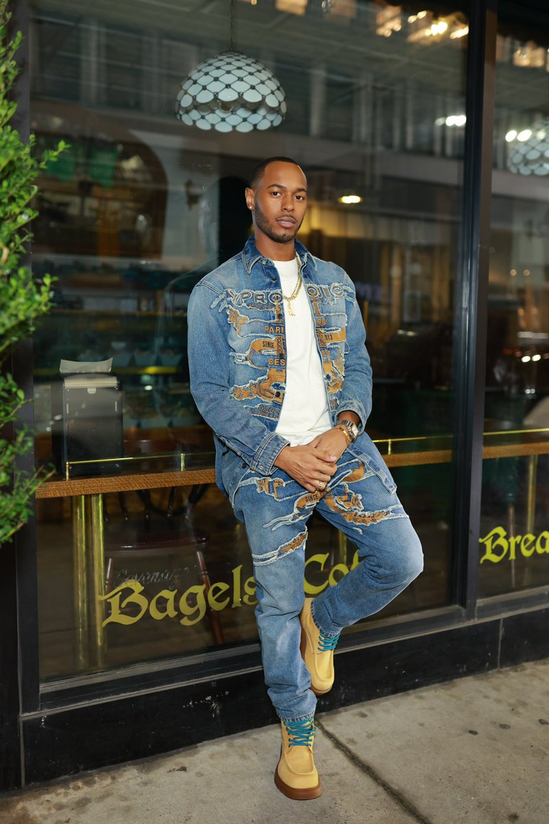 jooeljames's tweet image. Birthday boy♒️🎈