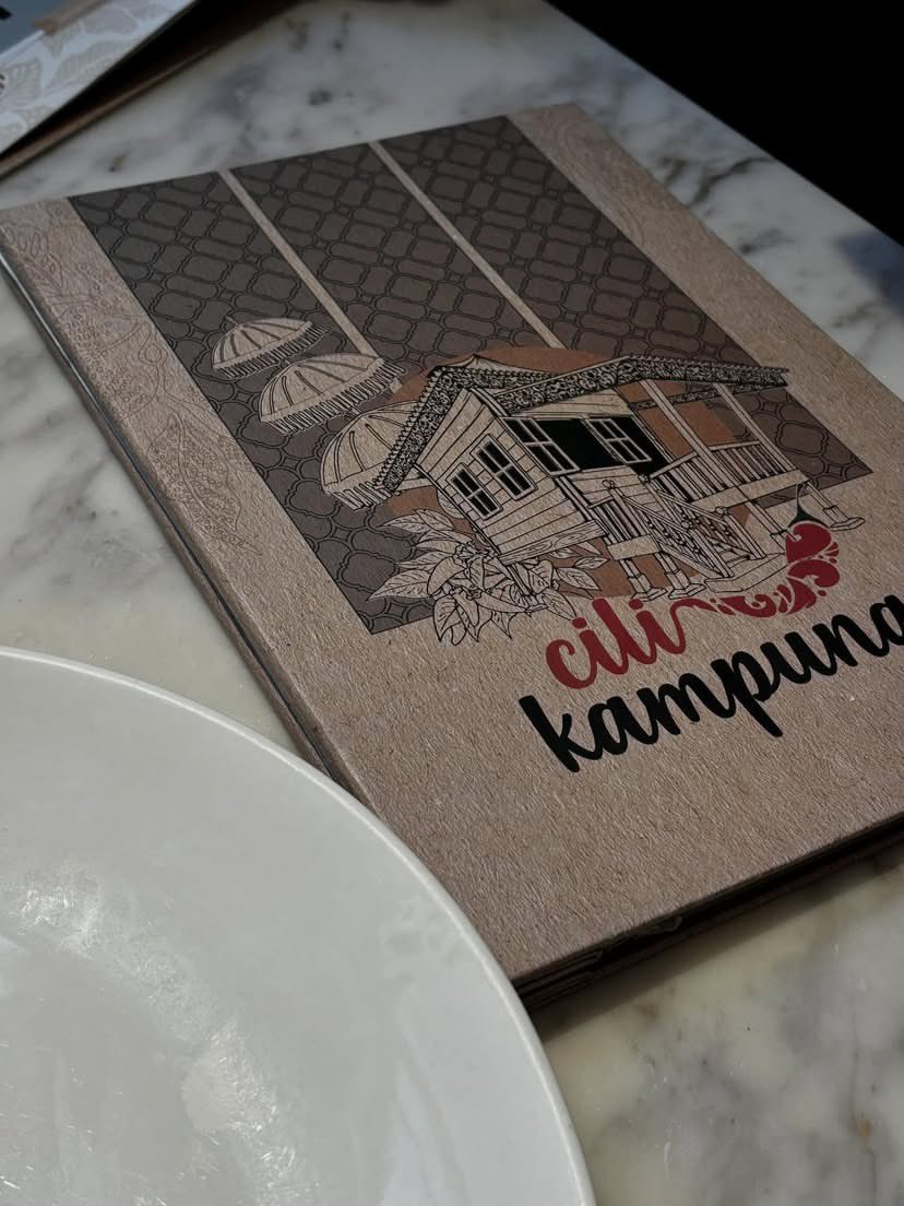Lysaroslan's tweet photo. Cili kampung KLCC📍

Restoran yang menawarkan masakan kampung dengan portion yang besar dan menyelerakan kini berada di KLCC 

#jjcm 
#makanansedapkl
#cilikampung 
#journiefication 
#digitaljournalism 
#jrn500

@JRN500 https://t.co/guleOnbLpi