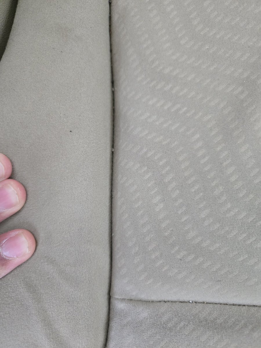 josephrt's tweet photo. @gomechanicindia @GMEscalations All Round Spa is All Round Scam. Received my car back in dirty condition.Foam residue still present of all surfaces (int &amp; ext).Dust &amp; dirt is there on seat, cup holders &amp; other surfaces.Please resolve asap.Attached pics. Have video as well. https://t.co/foyIXkOkXQ