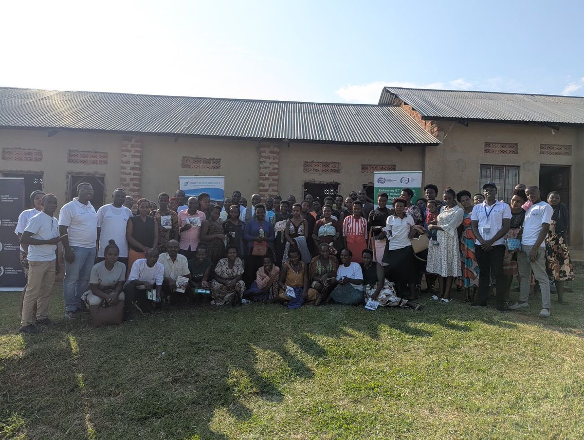 ict4farmers's tweet photo. Farmers in Kyenjojo, Isingiro, Ntungamo, and Ngora are embracing new tech skills to boost productivity. From Microsoft Word to e-government services, farmers are gaining valuable tools to transform their practices. Updates from Day 2 of the training 👇🏾 @UCC_Official @UCC_ED https://t.co/lJBE3tAN4h
