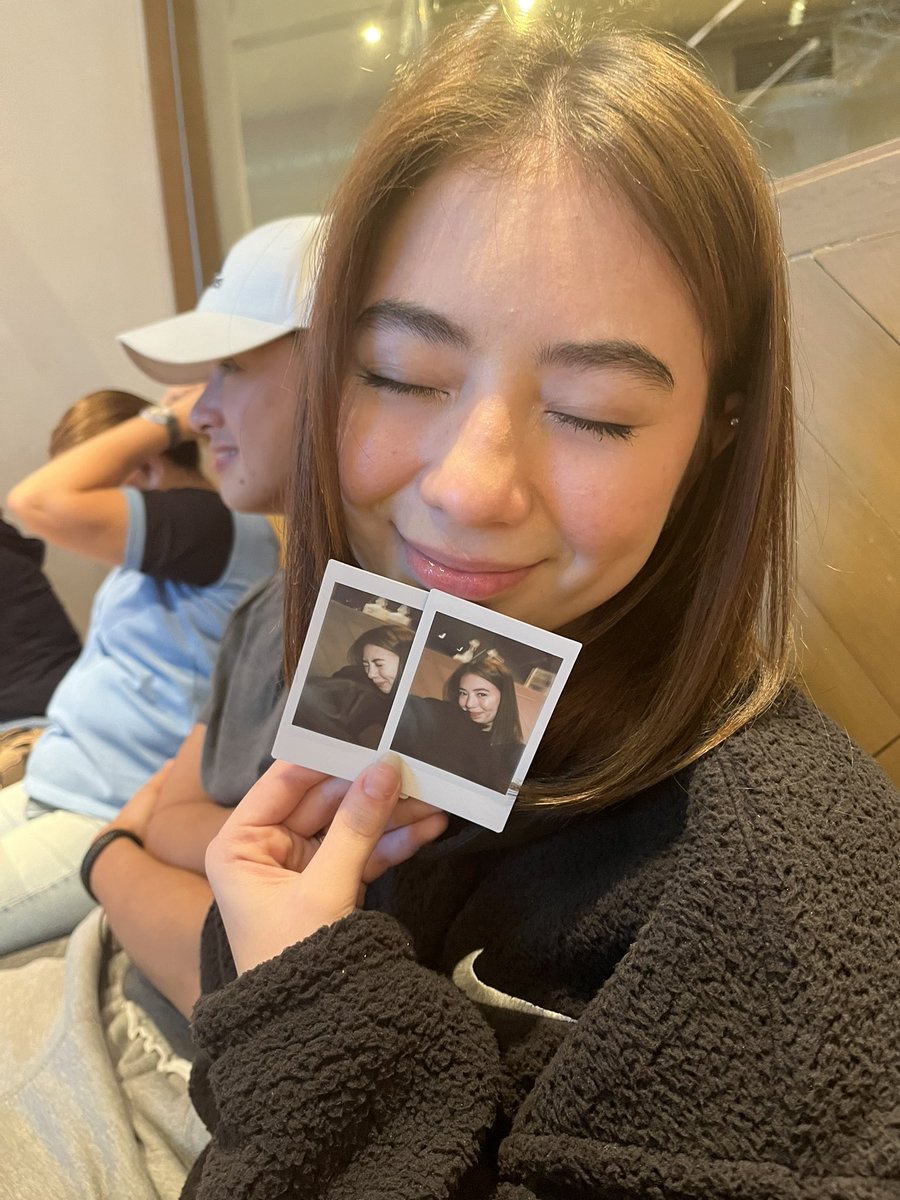 heytherealina_'s tweet photo. she and her cutesy polaroid para raw may value 😭 https://t.co/ReDmdN5zgn