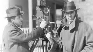 merlinpapin3's tweet photo. .@FredOL69007 Aujourd'hui le réalisateur et scénariste #DWGriffith aurait eu 150 ans (décédé en 1948) on lui doit
Intolérance
Naissance d'une nation
Le Lys Brisé
Les deux Orphelines
Coeurs du Monde
A Travers l'Orage
Judith de Betulie
Coeur d'Apache https://t.co/PZzfbLEgM7