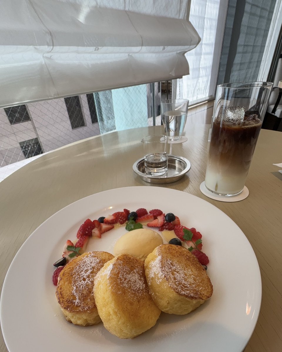 pw50_m6's tweet photo. 買い物も出来たし休憩 https://t.co/clh2MxlaU2