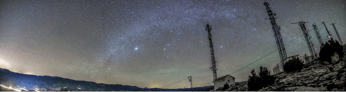 josemmol's tweet photo. Horrorosa CONTAMINACIÓN LUMÍNICA hace de la observación astronómica una busqueda de emplazamientos a su resguardo q permitan estudiar los cielos nocturnos y fotografiarlos
El SURESTE cuenta con algunos de esos puntos q aqui vamos a traer y proponer

NERPIO #Albacete

📷JM.Serna https://t.co/tyvxnhq3X1