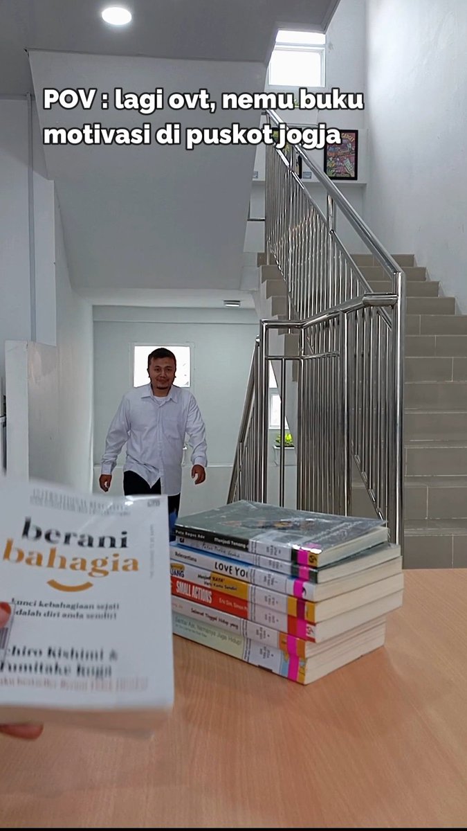 puskotjogja's tweet photo. Beginilah kalau si kutu butu nemu buku baru pas ovt..
#salamliterasi
#puskotjogja
#perpustakaan
#perpustakaankotajogja
#perpus
#perpustakaananak
#perpustakaankeliling
#ovt
#overthinking
#koleksibaru
#bukubaru https://t.co/W21DGimAtA