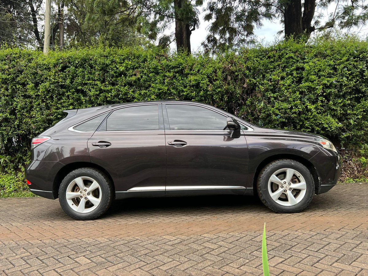 mceazarj's tweet photo. Lexus RX270
Purple/Maroon
Year 2013
Mint Condition

🔹2670 Cc Petrol Auto
🔹Beige Leather Power Seats
🔹Steering Controls
🔹Foglights
🔹Alloy Rims
🔹Rear spoiler
🔹Chrome finish
🔹Back camera
🔹Mirror indicators

Cash Price Kshs 2,690,000/-

📞, 📩 Or WhatsApp 0736355555 https://t.co/7Kq3ZAFY8y
