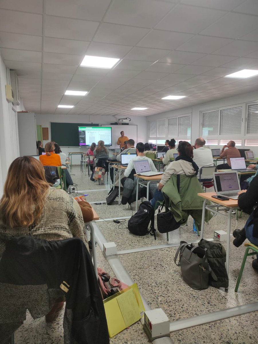 𝔸𝕦𝕝𝕒𝕤 𝕀𝕟𝕥𝕖𝕝𝕚𝕘𝕖𝕟𝕥𝕖𝕤 (@aulasinteligent) on Twitter photo ¡Sesión productiva ayer en Valencia de Alcántara! Magníficamente organizado por Nieves Jaraíz de <a href="/cprbrozas/">CPR de Brozas</a>, exploramos varias herramientas educativas 🎓🛠️y creamos nuestros propios GPTs con DeepSeek o Llama. Exitazo de asistencia e implicación.✨¡Un verdadero placer! ¡Sesión productiva ayer en Valencia de Alcántara! Magníficamente organizado por Nieves Jaraíz de <a href="/cprbrozas/">CPR de Brozas</a>, exploramos varias herramientas educativas 🎓🛠️y creamos nuestros propios GPTs con DeepSeek o Llama. Exitazo de asistencia e implicación.✨¡Un verdadero placer!