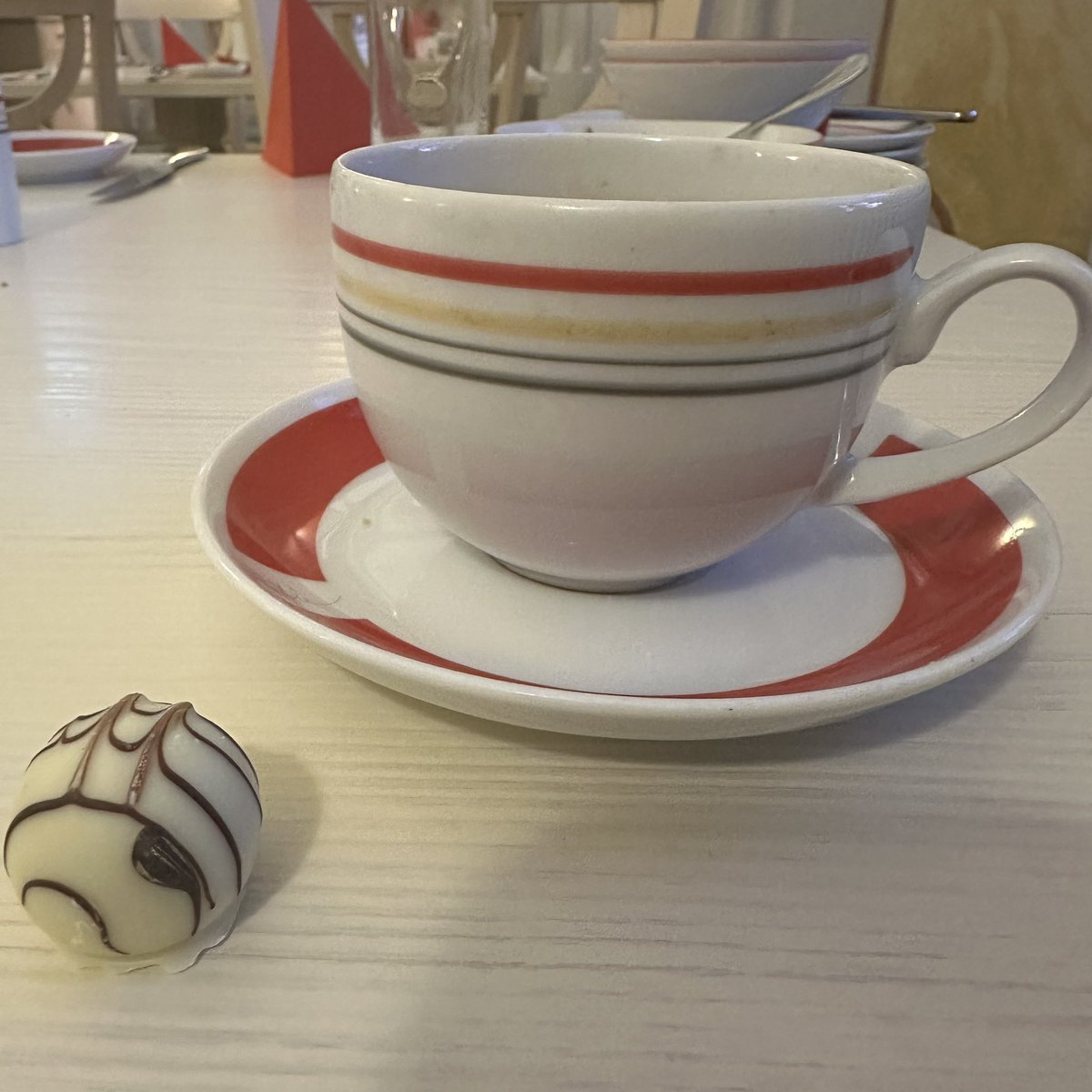 derbaum's tweet photo. morschen, expresso anyone? #hoteledition https://t.co/SZfxqCFVBm