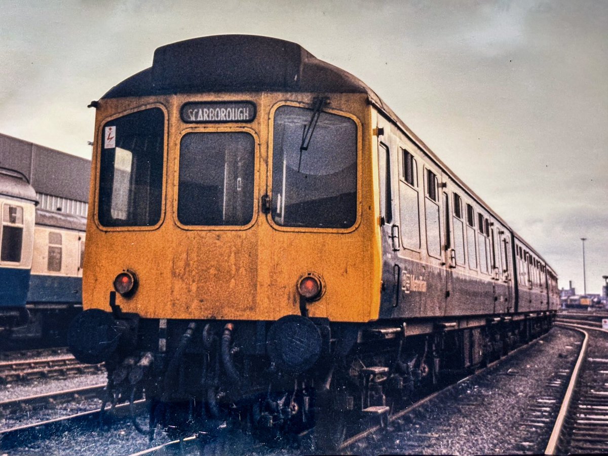 miles_chains's tweet image. The Calder Valley 110s played such a big part of my childhood, and were very much my introduction to rail travel! Loved these units, proper little power houses with their Rolls Royce engines.
#Class110 #CalderValley #BritishRail