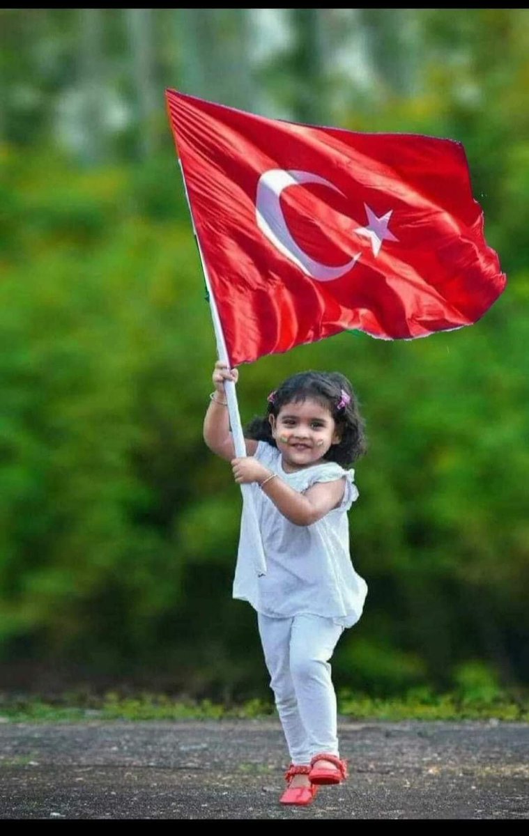 adam615534's tweet photo. Selam Vatan Bayrak sevenler.Sakla yüreğini görmesinler.Kırıp döküp gitmesinler
Allah'ım
   Yüreği yanmış
        Gözyaşları içine akmış
              Ümitleri zorda kalmış 
                   Tüm kullarına umut,sabır ve ferahlık ver https://t.co/DjOugEsxDm