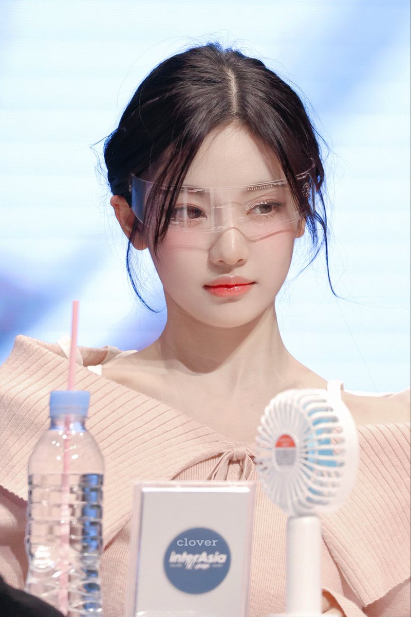 ningningskr's tweet image. 𝜗𝜚 ࣪˖ ִ𐙚 💋 ✮⋆˙🪽