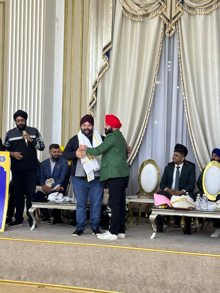 Official_WSCC's tweet image. Parmeet Singh Chadha, Global Chairman of WSCC, was felicitated at the WPO Almaty Lohri event by the WPO Mumbai team. A proud moment connecting with fellow Sikhs from Mumbai and Delhi, celebrating unity and culture.

#WSCC #SikhUnity #LohriCelebration #worldwidebusiness