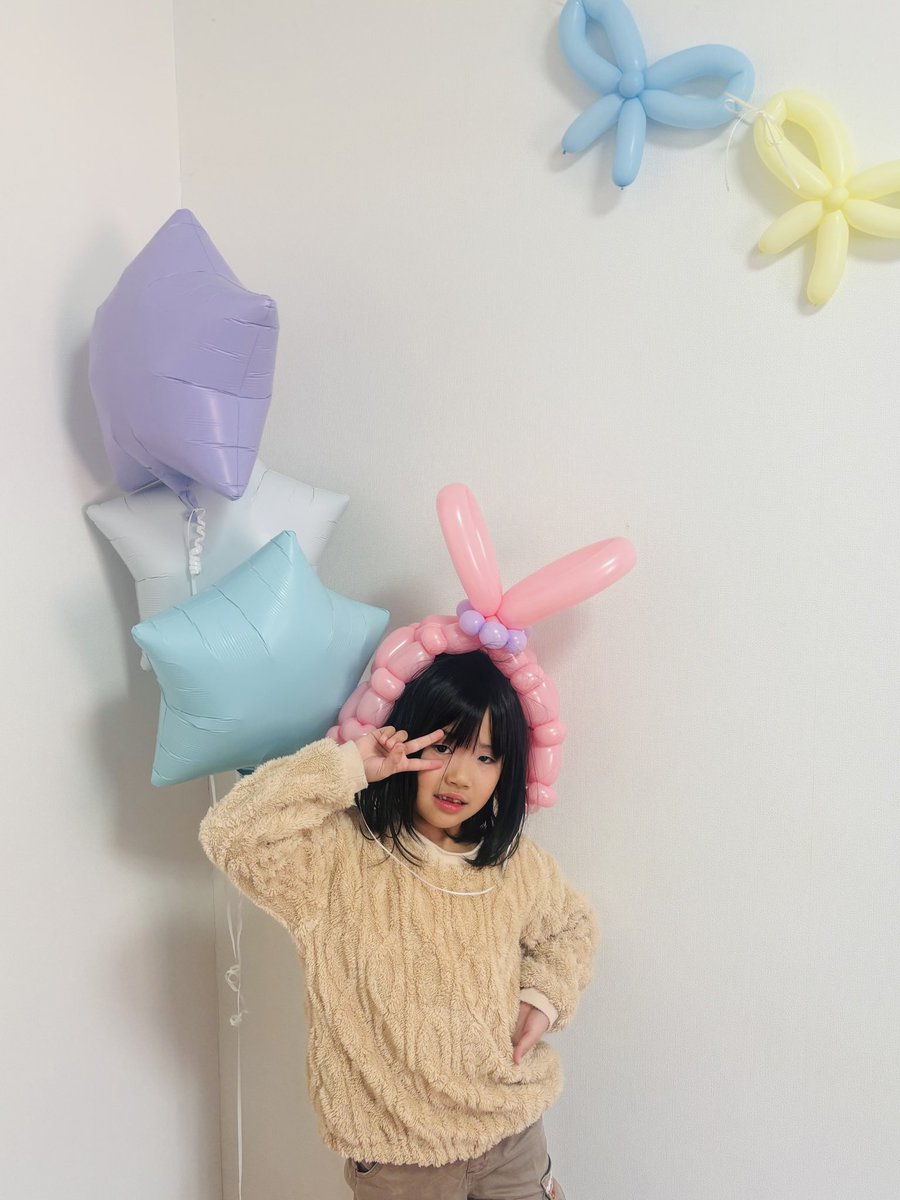 a_iballoon's tweet photo. 同じシリーズ作り続けてしまう😂
今日はぶたちゃん
娘が屋号ロゴマークのうさころりんでかぶりたい！って言ってくれたので作成✨
作ったものを喜んでくれる存在が近くにいることは幸せだなぁ🥰 https://t.co/N6egxaFwrz