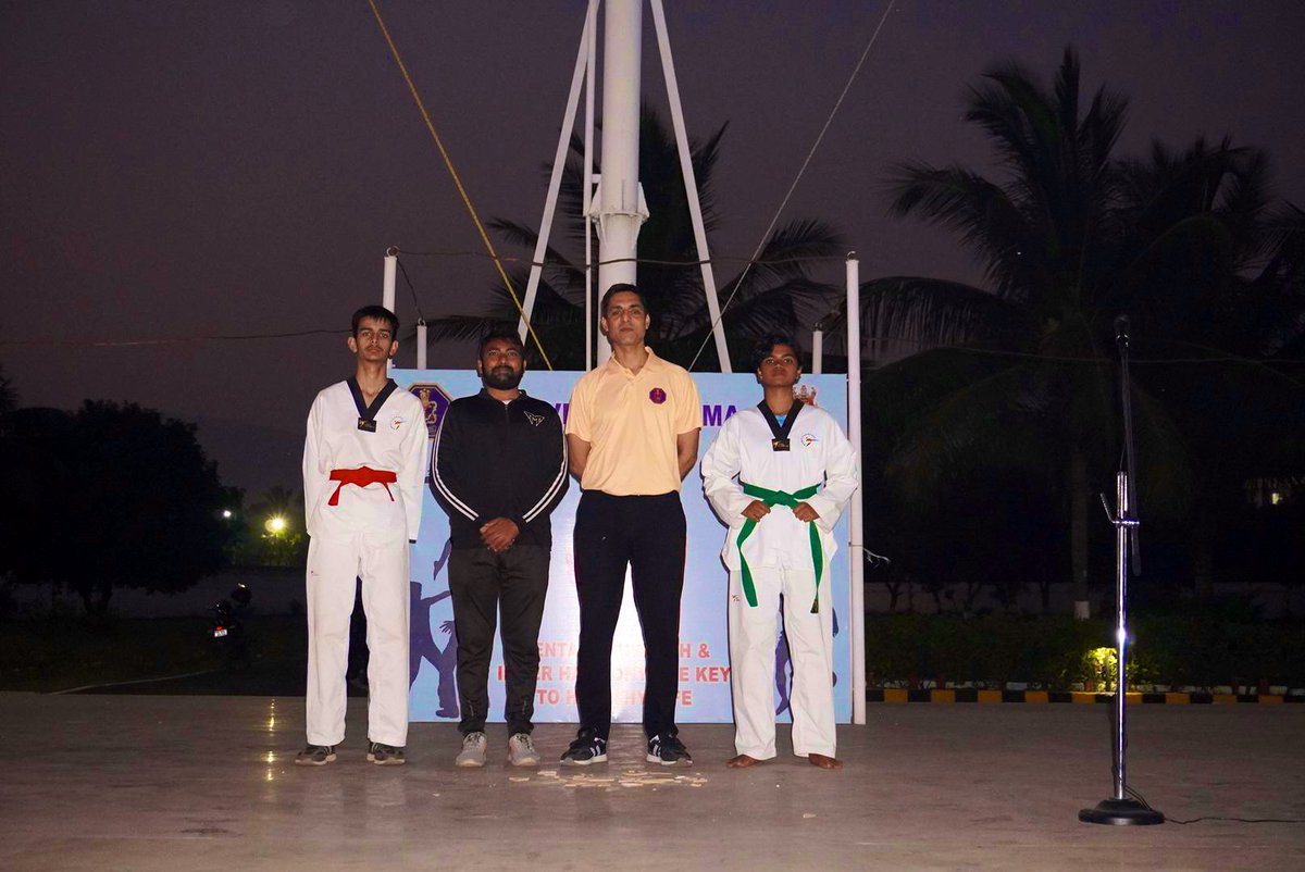 INS_Vishwakarma's tweet photo. 🥋"Strength in defence"💪🏼
Ship’s Coy, undertrainees & families of #INS_Vishwakarma ⚓️ joined an intensive #SelfDefence session, honing skills in resilience & safety. The training instills fortitude & confidence.✨
#NationFirst
#LargeNavyMindset https://t.co/DmQ9zJ31Vj
