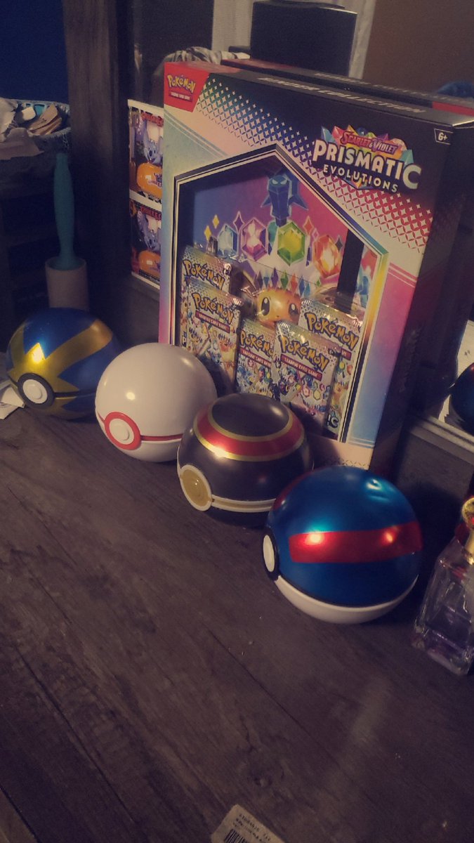 Got That Prismatic Evolutions 😁😁😁 Let's See What We Pull! #PrismaticEvolutions 
#pokemon
#pokemontcg