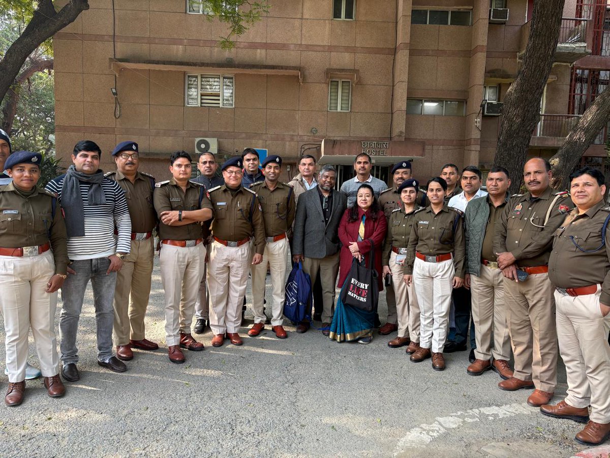 manobal_anbf's tweet photo. The session was taken by Nirmala Walter, and she shared her experiences.

#HumanTraffickingAwareness #CommunityAction #NIPCCD #RPFTraining #PreventHumanTrafficking #CollaborationforChange https://t.co/7xwzwjnf9t