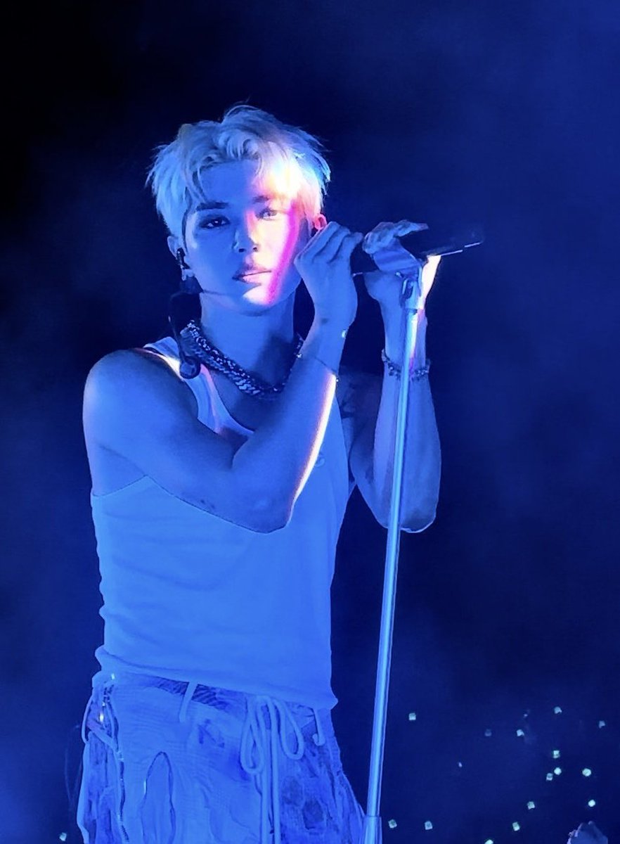 taeyong pics tweet media