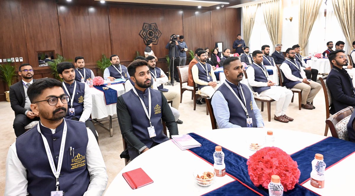 VPIndia's tweet photo. Hon’ble Vice-President, Shri Jagdeep Dhankhar interacted with students of Indian Institute of Democratic Leadership (IIDL) in New Delhi today.
@Vinay1011 @iidlpgp #IIDL https://t.co/nJ55NFPkpJ