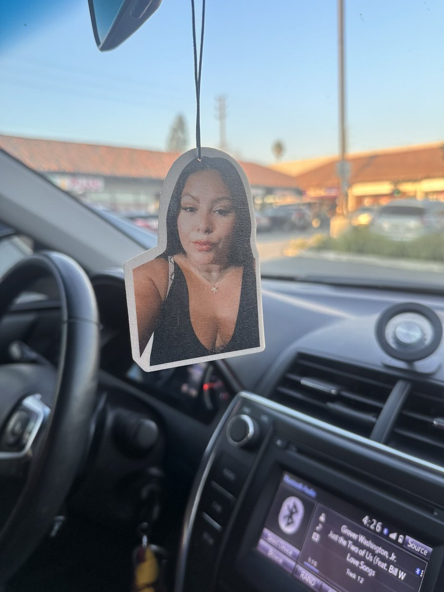 julianna tweet media