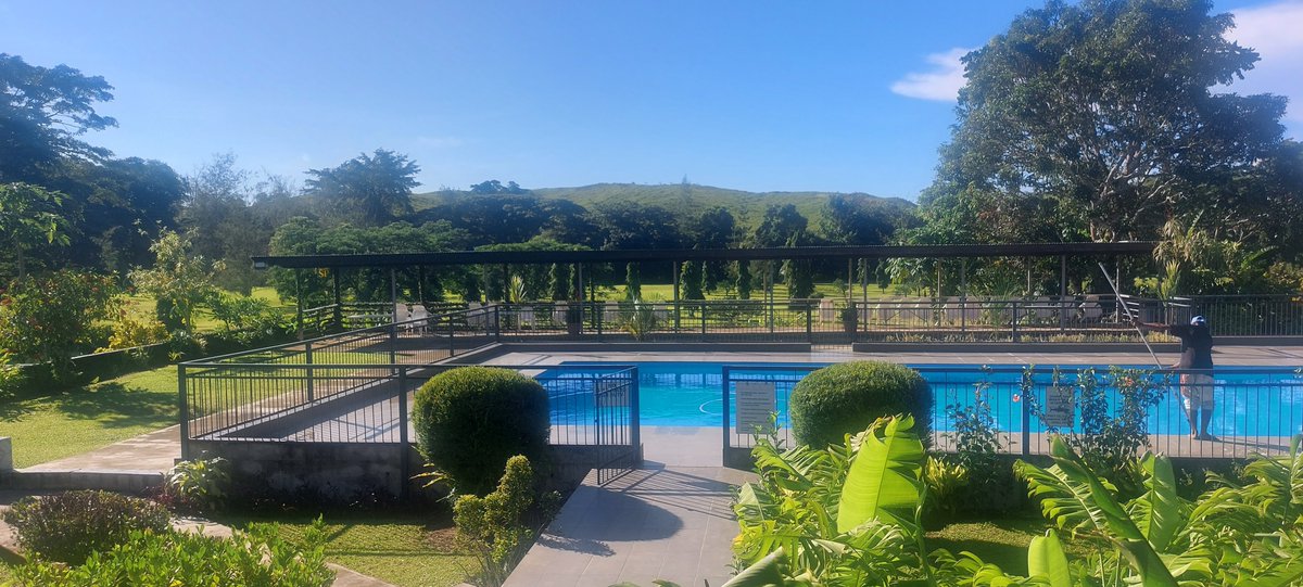 ChrisJamie17's tweet photo. Sogeri Valley features the Koitaki Country Club where fans is available for families. https://t.co/6RKFxz9ick