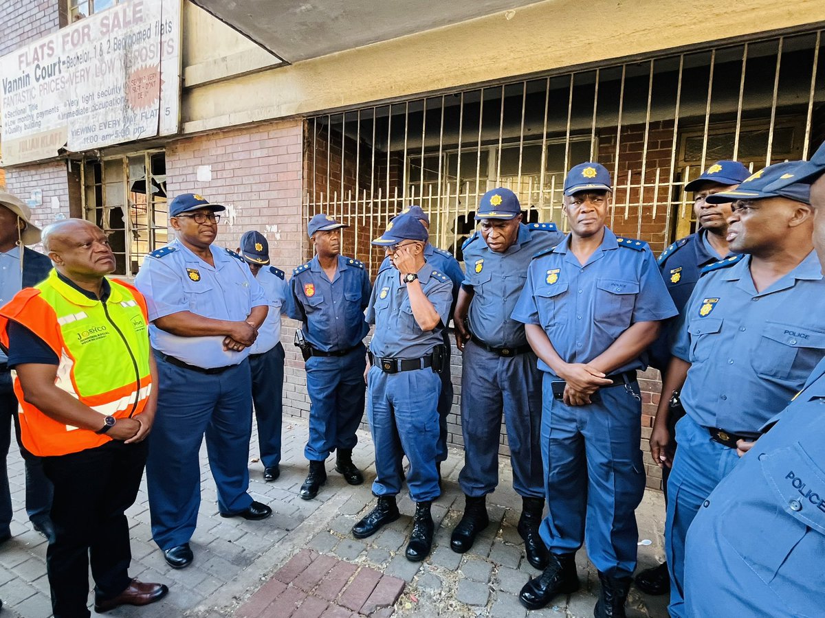 DadaMorero's tweet photo. Good morning residents of Johannesburg!
The reclaiming of the Innercity rejuvenation is non-negotiable.
#InnercityRejuvenation
#BuildingASaferCity
#CaringCity https://t.co/UMqDP93P6H