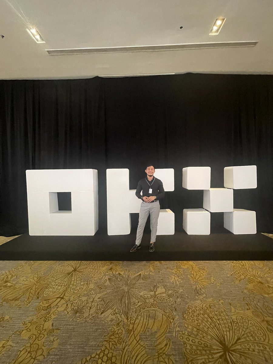 KuysMarkii's tweet photo. Early bird @okx #alphatradersummit @OKXSEA https://t.co/hnrZqjJxyA