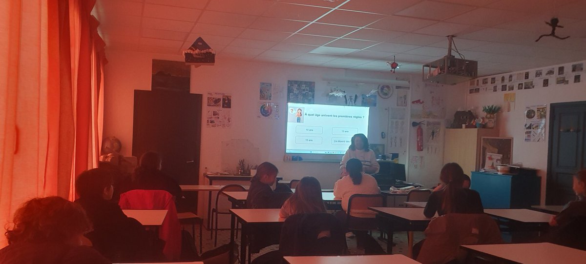 Les élèves de 6eme du <a href="/cgIleRousse/">COLLEGE PASCAL PAOLI ILE ROUSSE</a> ont reçu la visite de Mme PASTINI,animatrice du service jeunesse de la CDC, qui les a sensibilisés à la précarité menstruelle.
Merci a notre infirmière, Mme Pozzo di Borgo, pour la mise en place de cette action <a href="/accorse/">Académie de Corse</a>