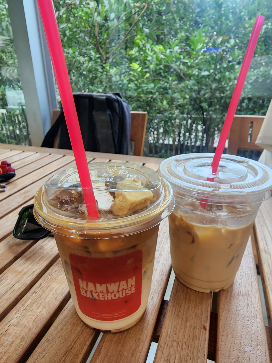 maymayalady's tweet photo. ร้านกาแฟที่น่าจะถูกใจคนชอบครัวซองค์ #น้ำหวานเบคเฮาส์ #คาเฟ่เมืองทองธานี #cafehopper #cafelover https://t.co/ViGRq0WAbA