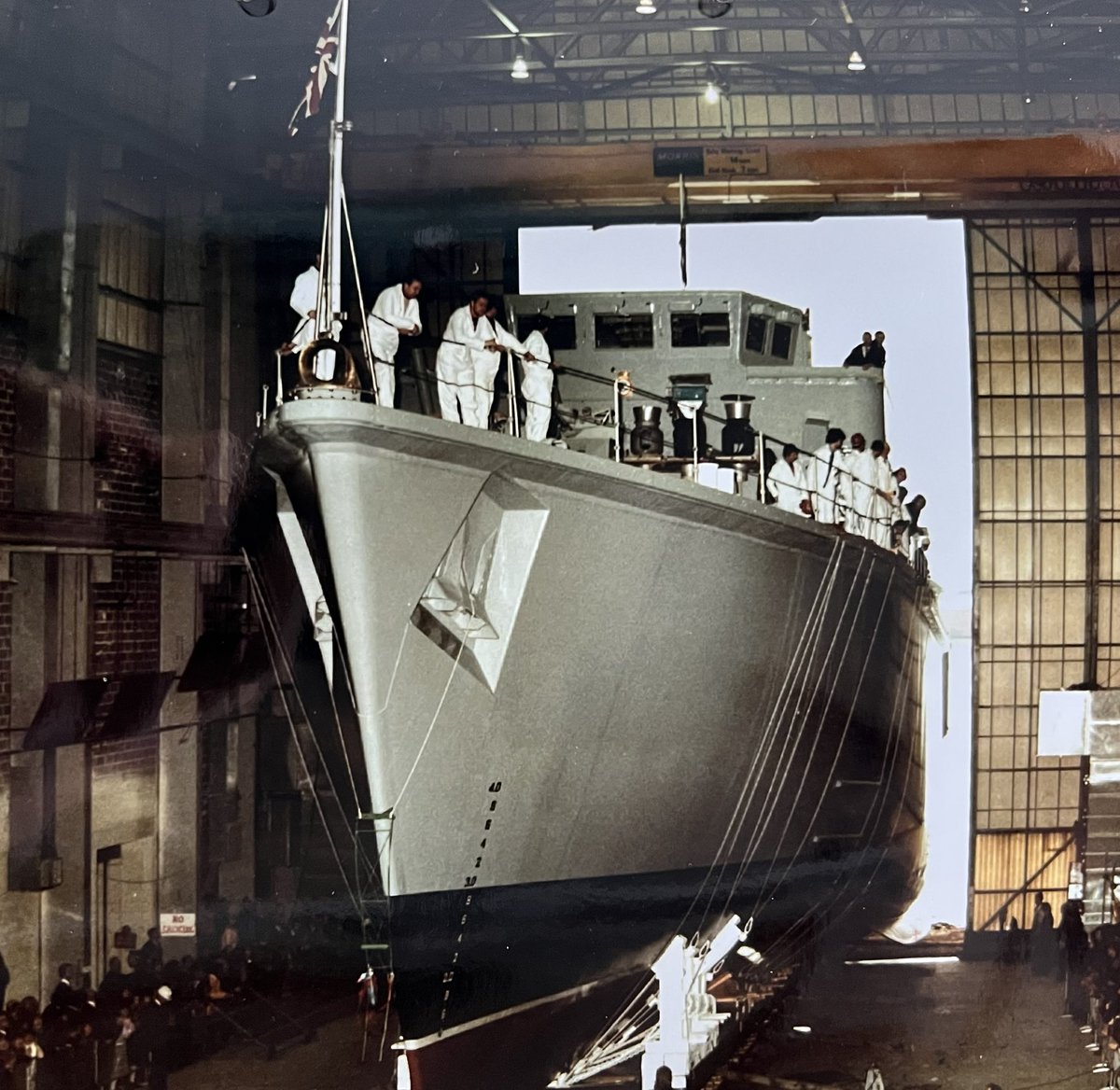 HMSCattistock's tweet photo. 44 years ago today the Ship was launched. Built by Vosper Thornycroft in Southampton, CATT and her sister Hunt Class minehunters are incredible examples of British engineering. Our GRP hull means the Ship has plenty of life left in her!
#Seapower #BritishShipbuilding https://t.co/TlGOpS2otU