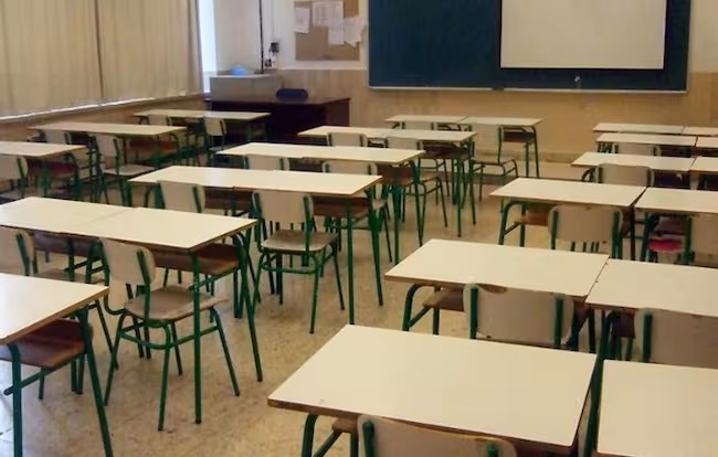 ℹ️Además de Laura Cánovas, maestra sorda, hay al menos otros cuatro docentes más con discapacidad  que la Comisión de Evaluación Médica  ha considerado “no aptos” tras aprobar la las oposiciones al Cuerpo de Maestros/as en Canarias.  

😠Exigimos criterios en el acceso al empleo