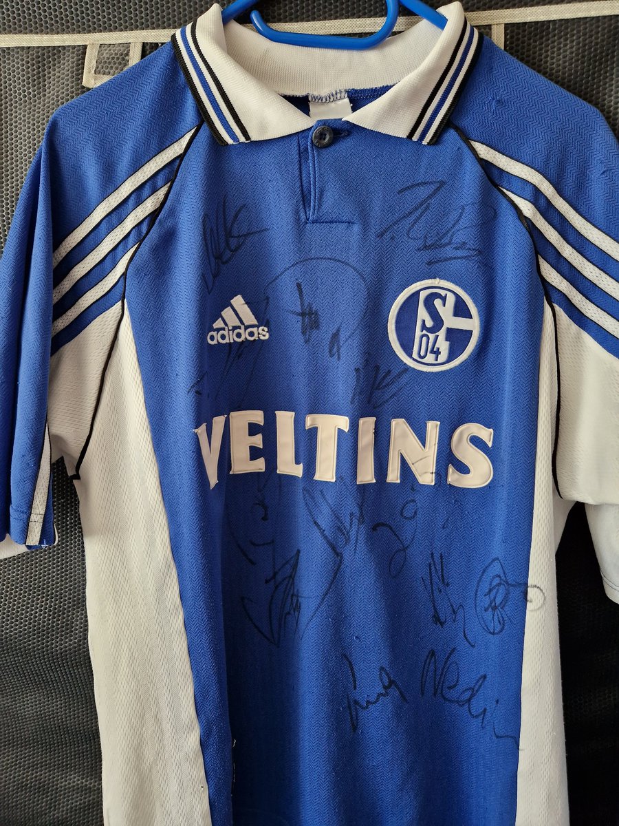 Guckguckda's tweet photo. @pablinho1904 🤝💙👕🤍 #S04 https://t.co/0t7vnRKQX1