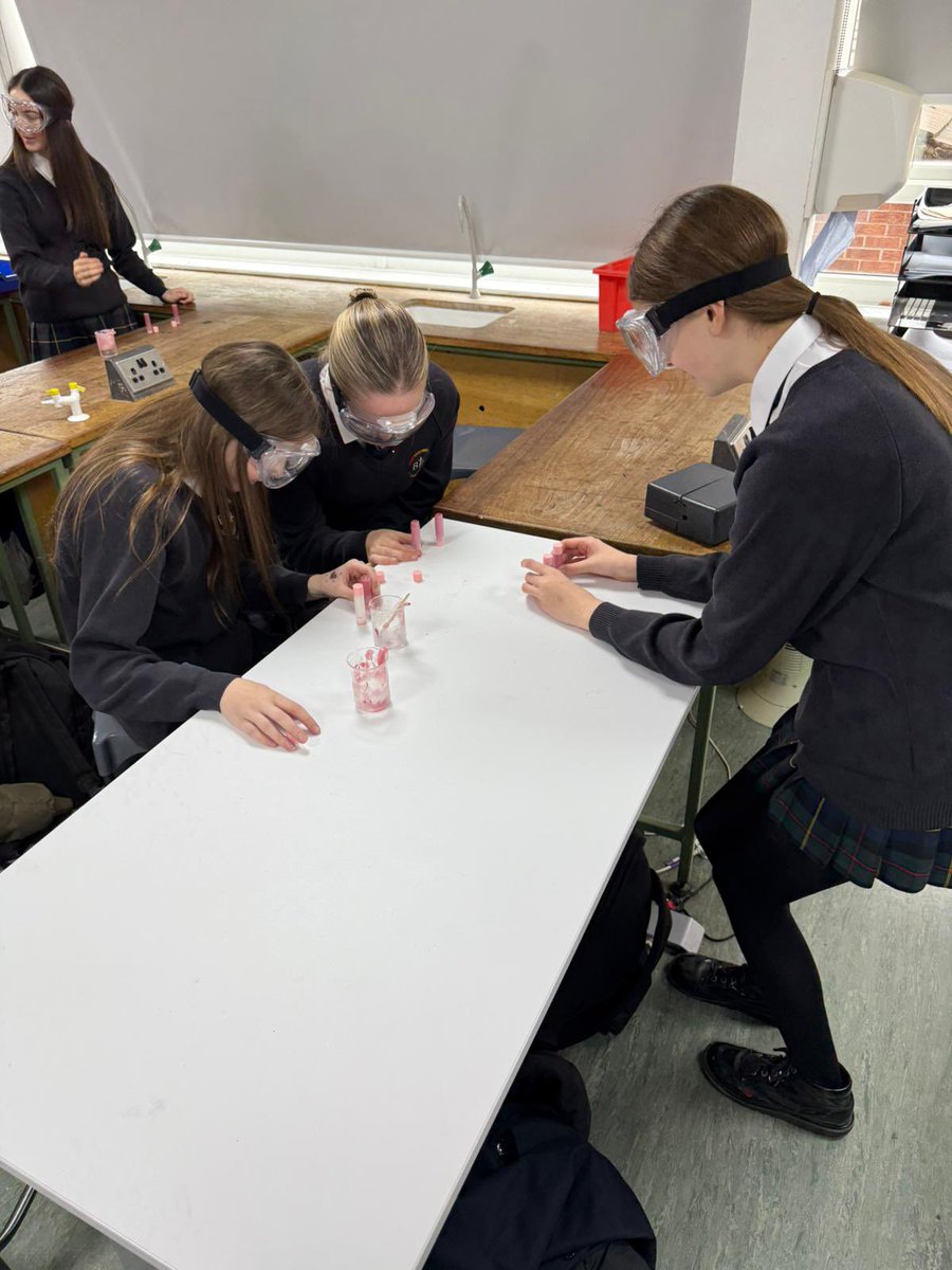 bthcc_college's tweet photo. In Science Club this week the girls were making their own lip balms. Definitely a big hit π #bthway #bthfamily #enrichment https://t.co/9x3YLkUo40