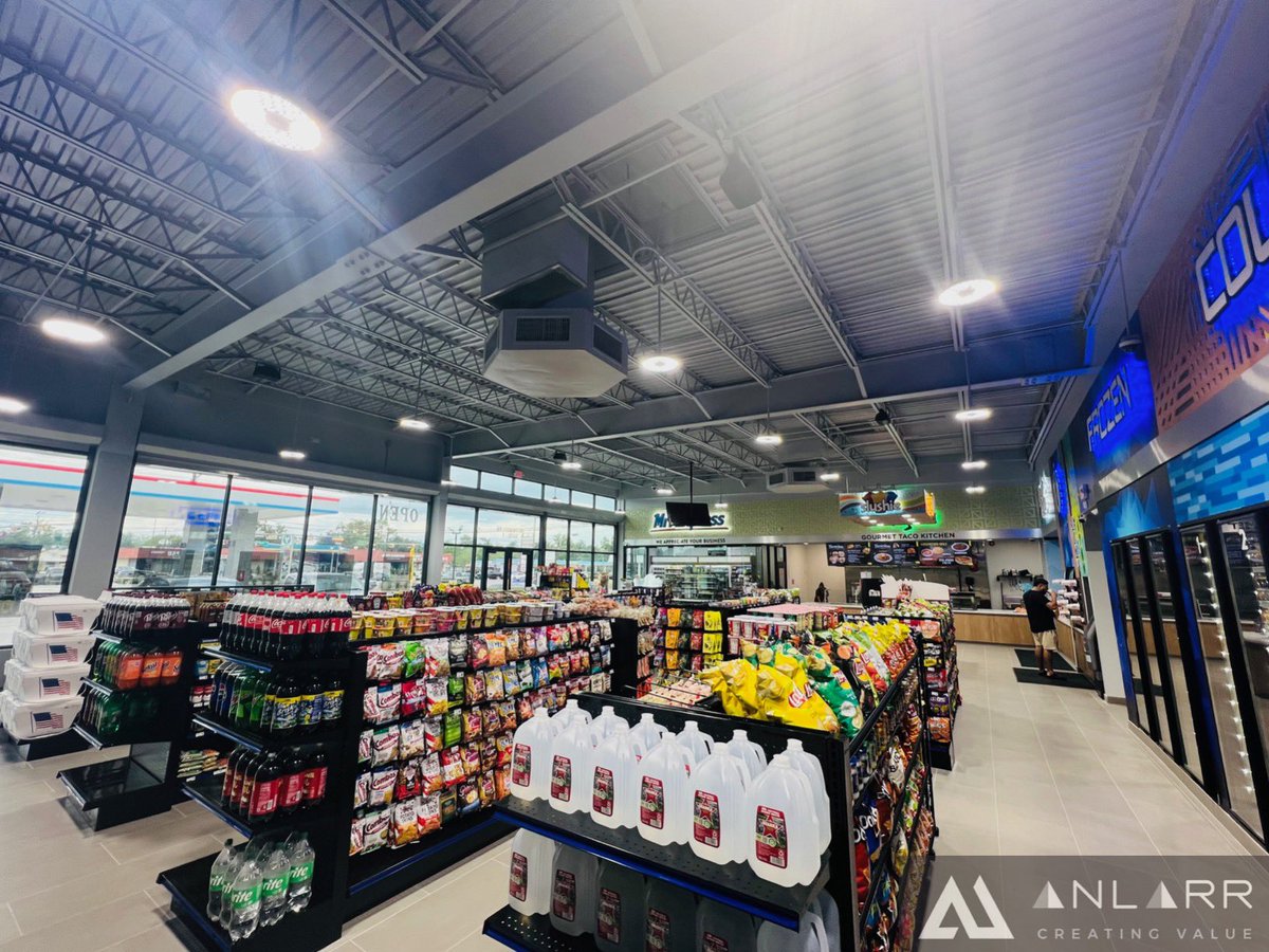 anlarrteam's tweet photo. Successfully completed 11,000 sqft Mr express at North Houston. 
#groundup#newconstruction#cstore https://t.co/tE6AOom6sz