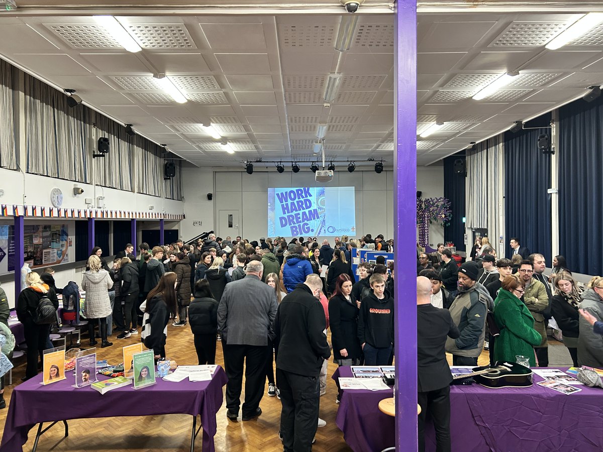 OutwoodFreeston's tweet image. Thanks to all Y9 students and their parents who attended our #IAG event last night! 🙏

So many positive conversations around the #Options process with lots of links to careers, next steps and raising aspirations!! 👏

#GuidedPathways #Community