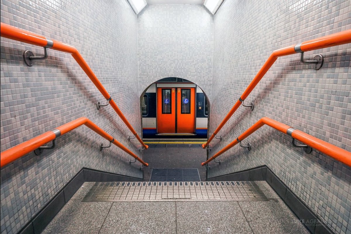 YELLOW SPIDER

At first glance the staircase at this Windrush London Overground station appears to be ordinary, but if a train stops in the correct position you can suddenly see an orangey yellow insect crawling up the stairs towards you! 😮