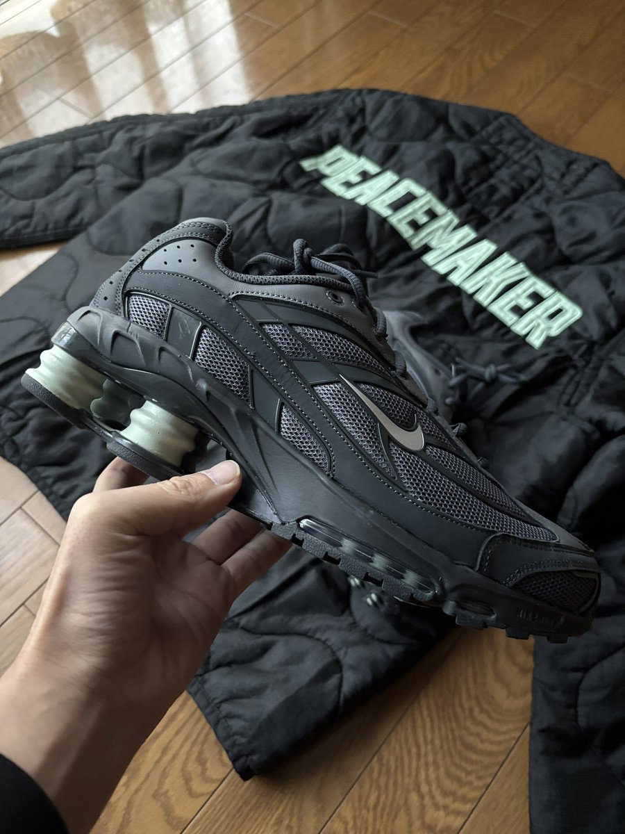 holiday2daidai's tweet photo. 今年のゴッテム1足目は #Shox #Ride2 でした🫶
#atmos のポイントが貯まってたので安く買えました✌️
コラムの差し色が手持ちのPeacemaker に合うとわかったらもう買わずにはいられなかったです笑
今年は人気問わず服に合うスニーカーを集めたい https://t.co/DkABha3jo5